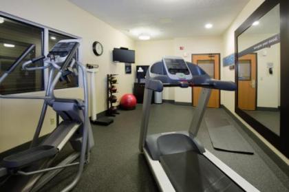 Hampton Inn & Suites Fort Wayne-North - image 2