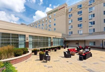 Courtyard Fort Wayne Downtown at Grand Wayne Convention Center - image 2