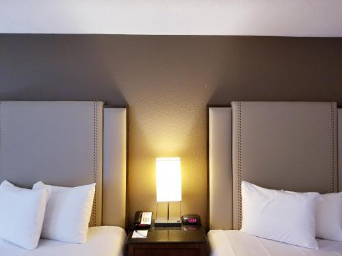 Travelodge by Wyndham Fort Wayne North - image 5