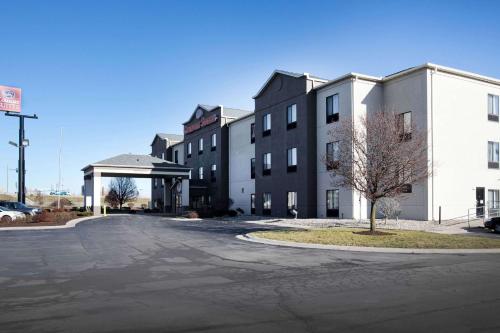 Comfort Suites North Fort Wayne - main image