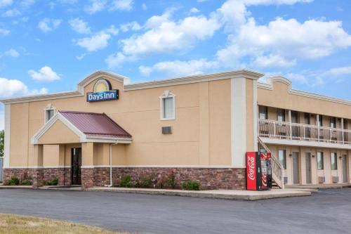 Days Inn by Wyndham Fort Wayne - main image