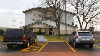 Magnuson Hotel Fort Wayne North - Coliseum - image 1