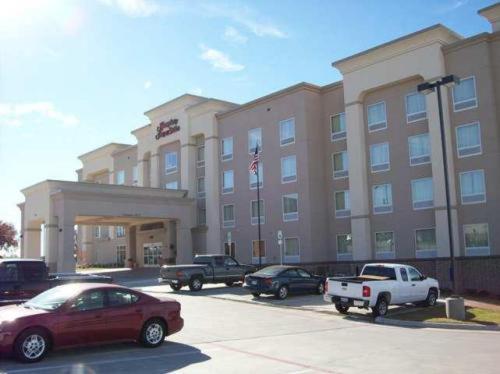 Hampton Inn & Suites Fort Worth-West-I-30 - image 2