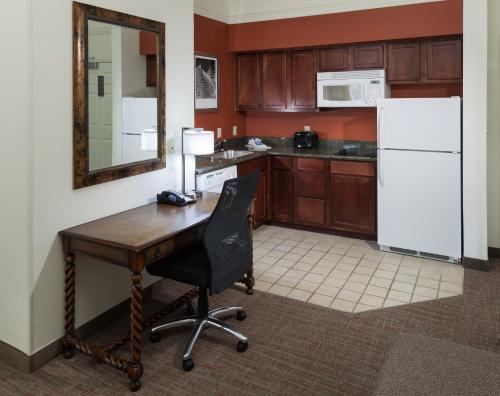 Residence Inn Fort Worth Cultural District - image 4