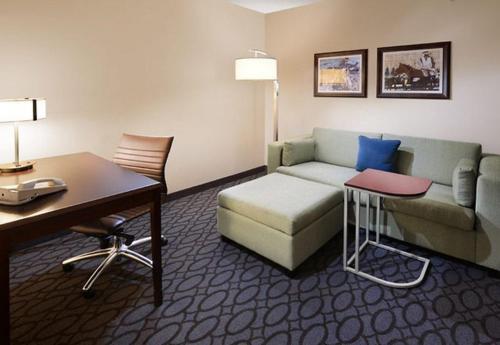 SpringHill Suites Fort Worth University - image 2