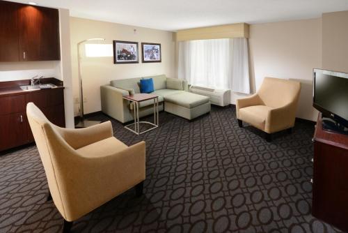 SpringHill Suites Fort Worth University - image 4