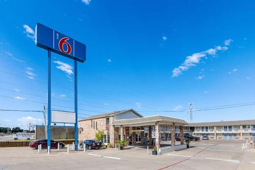 Motel 6-Fort Worth TX - Convention Center - main image