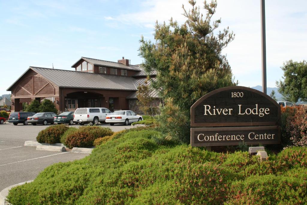 The Redwood Riverwalk Hotel - image 4