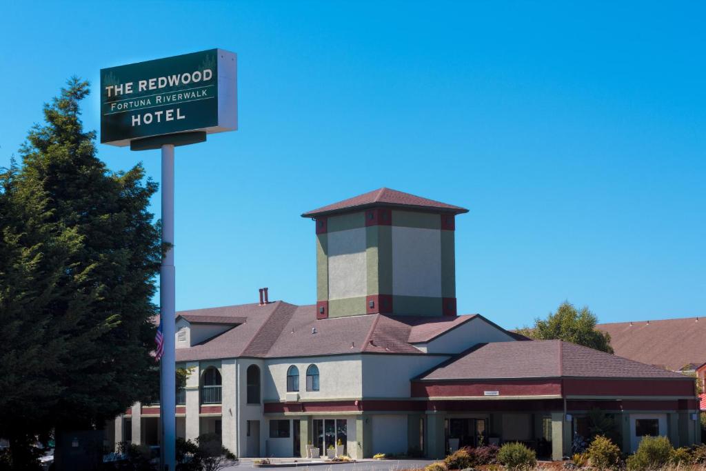 The Redwood Riverwalk Hotel - image 7