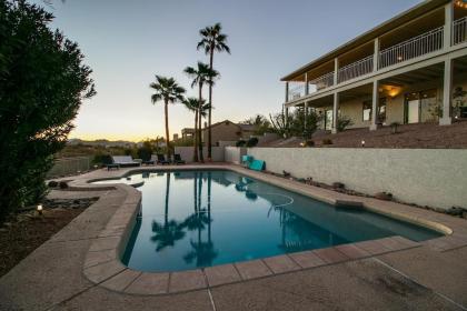 Spacious Hillside 5 Bdrm with Pool and Views - image 11