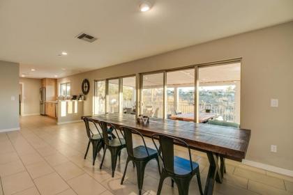 Spacious Hillside 5 Bdrm with Pool and Views - image 13