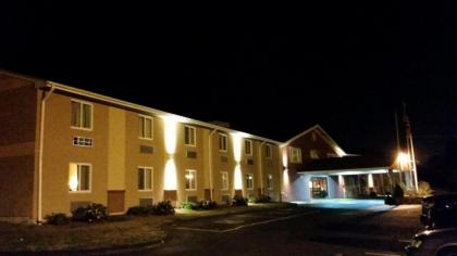 Americas Best Value Inn Foxboro - image 10