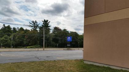 Americas Best Value Inn Foxboro - image 15