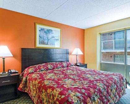 Econolodge Framingham-Boston - image 17