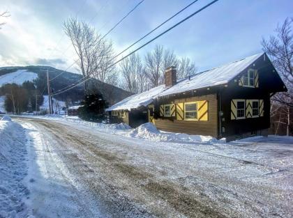 Cannon four bed three bath slopeside home Steps to mittersill and slopes New Hampshire