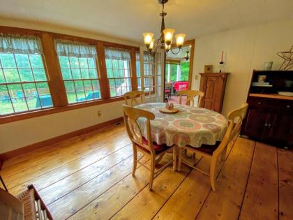 GC Adorable home 20 minutes from CannonFranconia Notch Fire Pit wifi laundry Pet friendly - image 11