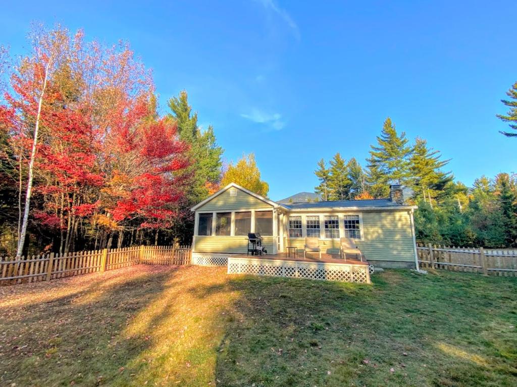 GC Adorable home 20 minutes from CannonFranconia Notch Fire Pit wifi laundry Pet friendly - image 2