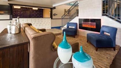 Best Western Parkside Inn - image 12