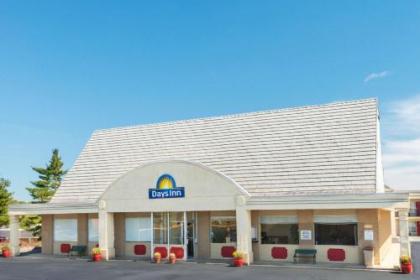 Days Inn by Wyndham Frankfort - image 1