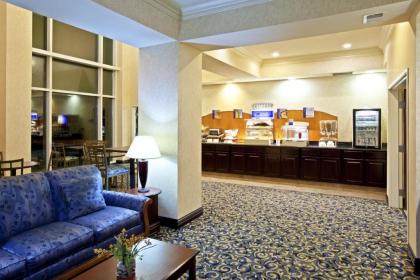 Holiday Inn Express Hotel & Suites Frankfort an IHG Hotel - image 3