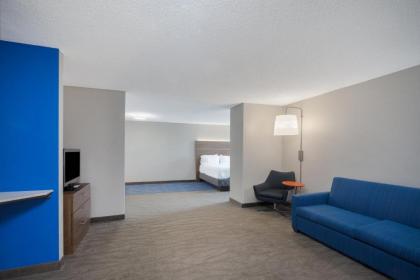 Holiday Inn Express Hotel & Suites Frankfort an IHG Hotel - image 5