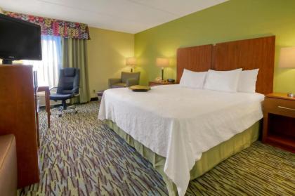 Hampton Inn Franklin - image 10