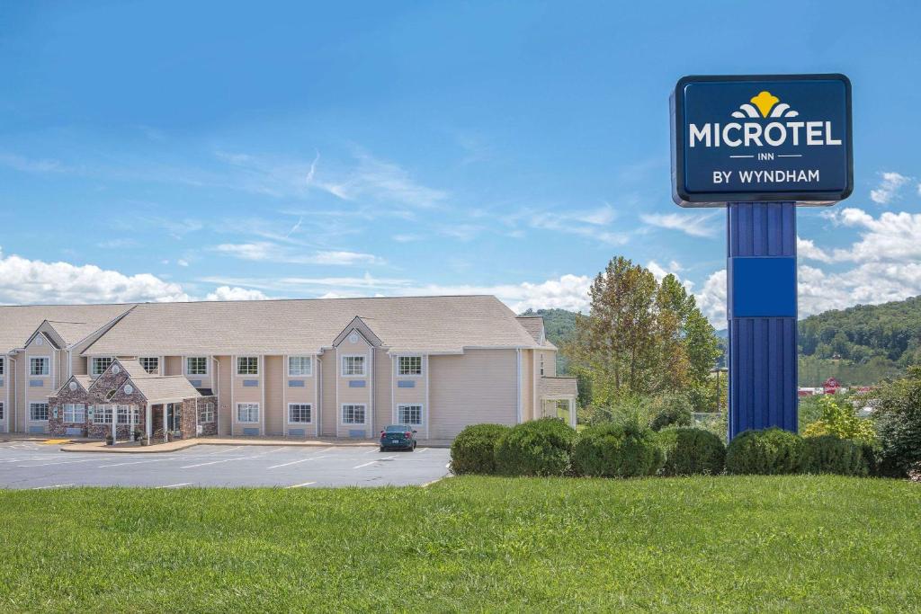 Microtel Inn & Suites by Wyndham Franklin - main image