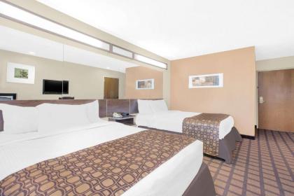 Microtel Inn & Suites by Wyndham Franklin - image 7