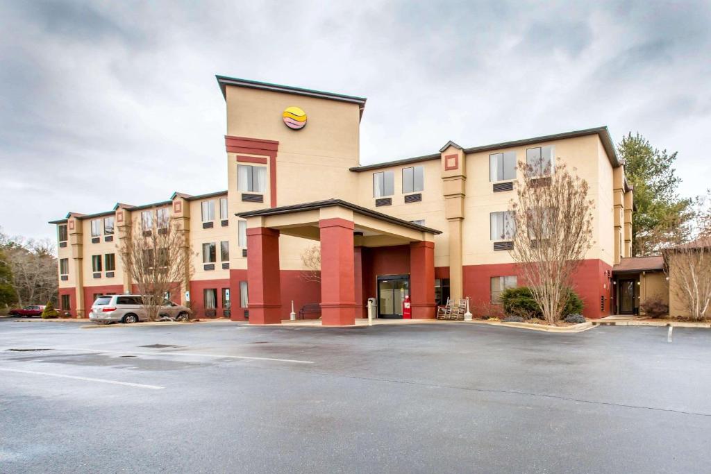 Comfort Inn Franklin - main image