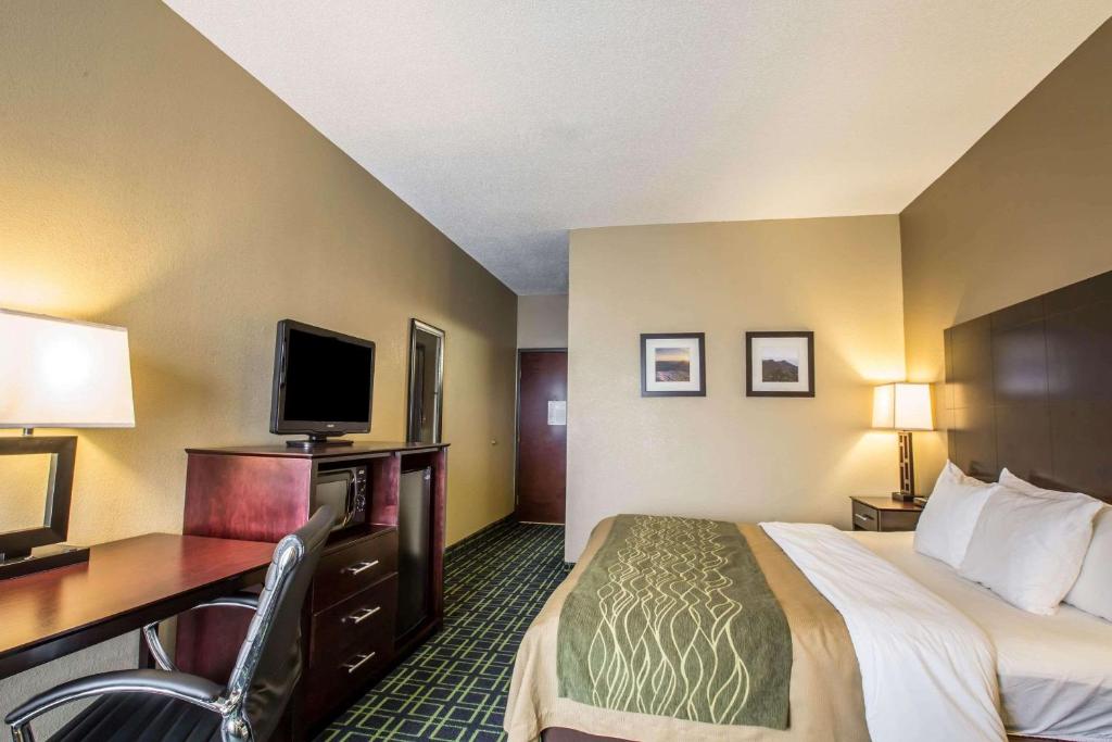 Comfort Inn Franklin - image 6