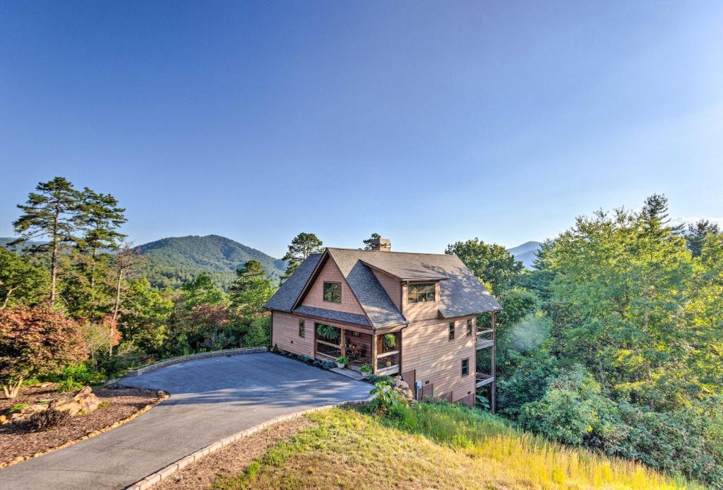 Franklin Cabin in Nantahala National Forest! - main image