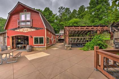 Smoky Mtn Home on 20 Acre Lot with Poker Room! - image 8