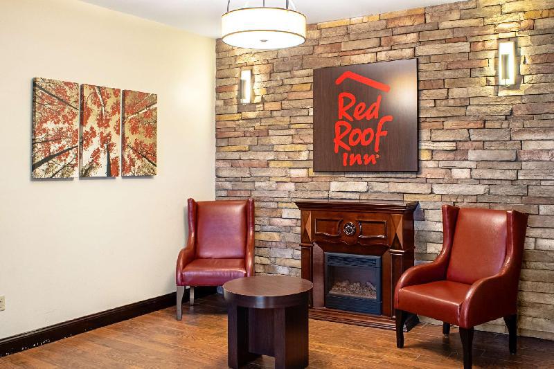 Red Roof Inn & Suites Middletown - Franklin - image 2