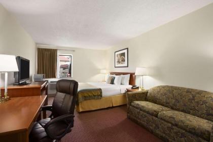 Days Inn by Wyndham Middletown - image 13