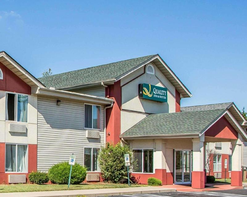 Quality Inn & Suites Franklin - main image