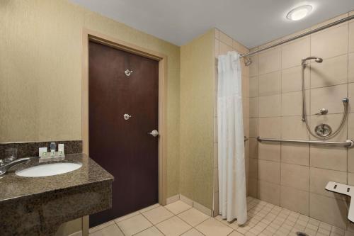 Hilton Garden Inn Nashville/Franklin-Cool Springs - image 4