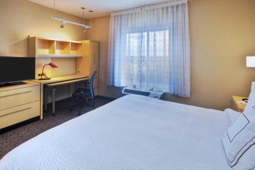 TownePlace Suites by Marriott Franklin - image 3