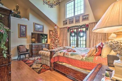 Upscale Mountain Home with View 10 Mi to Dwtn! - image 14