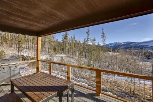 Luxury Chalet #106 Near Resort With Hot Tub & Great Views - FREE Activities & Equipment Rentals Daily - image 2