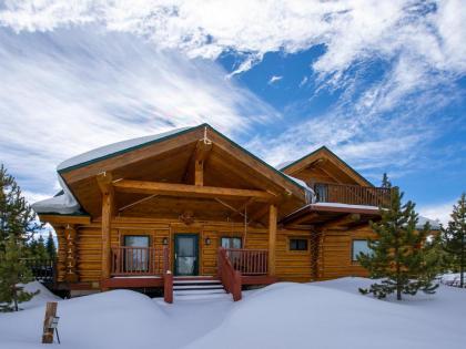 miles Behind Log Cabin Fraser