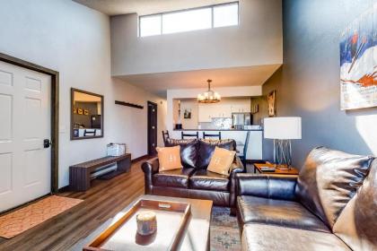 Modern Meadow Ridge Condo - image 4