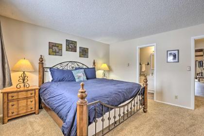 Fraser Condo with Balcony Walk to Ski Shuttle! - image 13