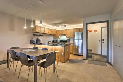 The Jabberwocky Condo with Pool and Sauna Access - image 3