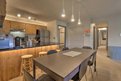 The Jabberwocky Condo with Pool and Sauna Access - image 4