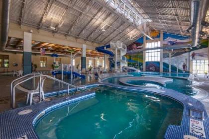 New Luxury Loft #16 Near Resort Huge Hot Tub & Views - FREE Activities & Equipment Rentals Daily - image 4