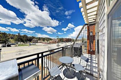 New Luxury Loft #19 Near Resort Huge Hot Tub & Views - FREE Activities & Equipment Rentals Daily - image 4