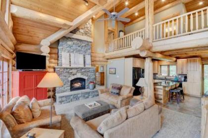 Mountain View Luxury Log Home Hot Tub & Great Views - FREE Activities & Equipment Rentals Daily - image 2