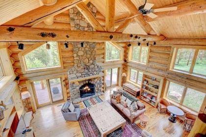 Ranch Creek Luxury Log Home Hot Tub & Great Views - FREE Activities & Equipment Rentals Daily - image 7