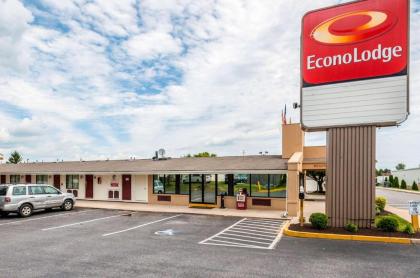 Econo Lodge Frederick I-70 - image 2