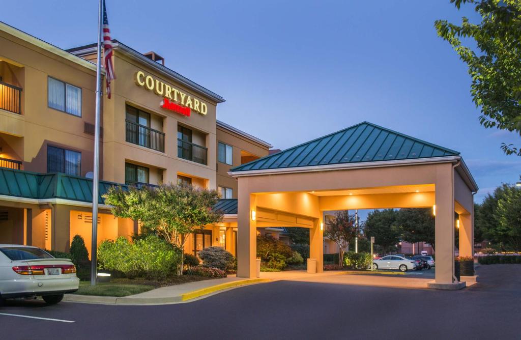 Courtyard by Marriott Frederick - main image